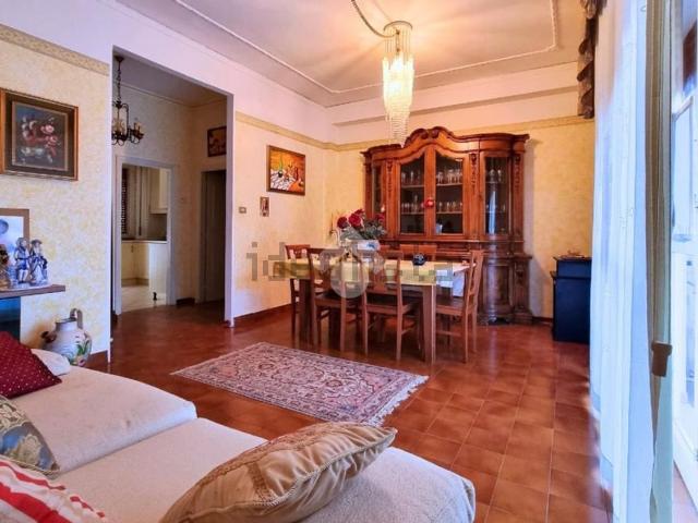 Appartamento in vendita di 108 m² in Via Giordano Bruno, 25