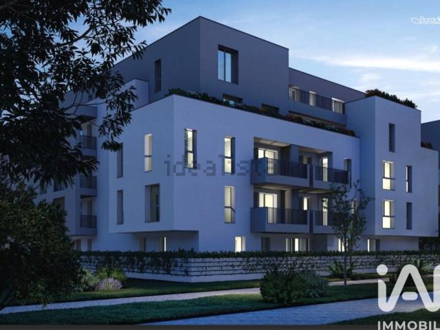 Appartamento in vendita di 108 m² in Via Don Ettore Fuin