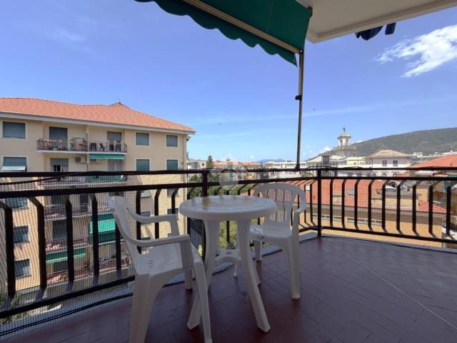 Appartamento in vendita di 108 m² in Via della Chiusa, 103