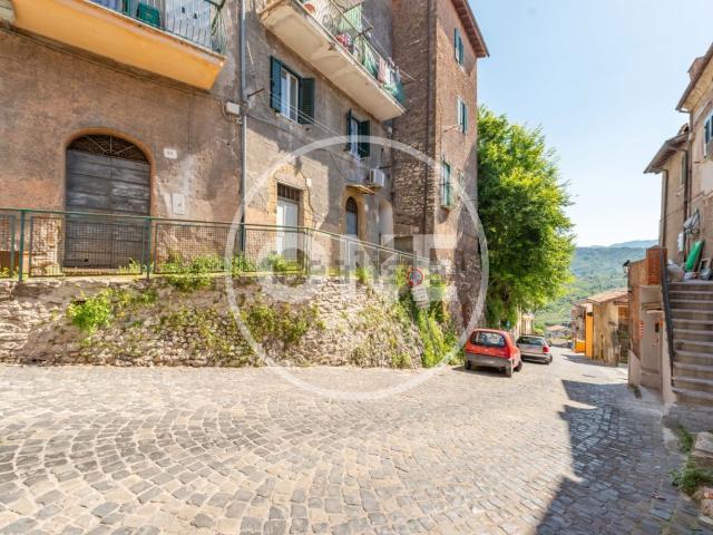 Appartamento in vendita di 108 m² in Via Discesa Empolitana, 27