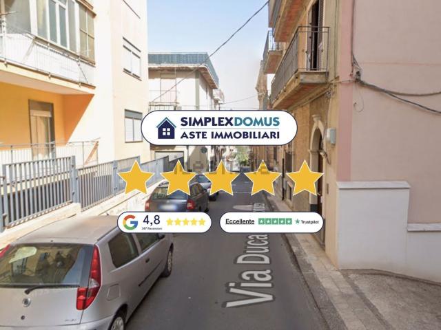 Appartamento in vendita di 108 m² in Via Duca degli Abruzzi