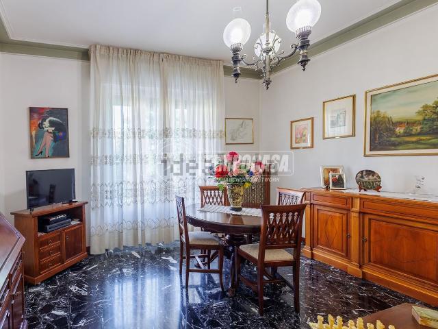 Appartamento in vendita di 108 m² in Via Edoardo Jenner