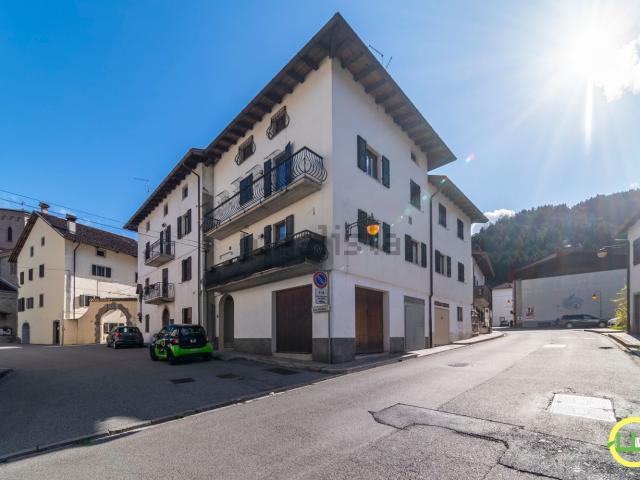 Appartamento in vendita di 108 m² in Via Monsignore Gorizizzo
