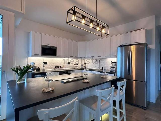 Appartamento in vendita di 108 m² in Via Monte Abetone, 3