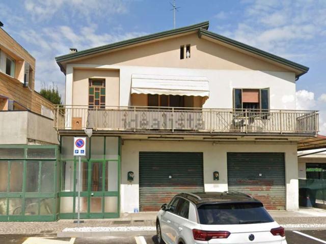 Appartamento in vendita di 108 m² in Via Noventana, 103