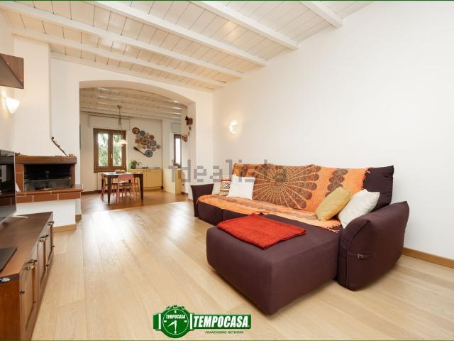 Appartamento in vendita di 108 m² in Via Salvo D&apos Acquisto, 25