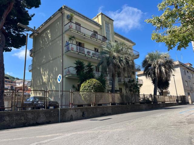 Appartamento in vendita di 108 m² in Via Stazione, 3