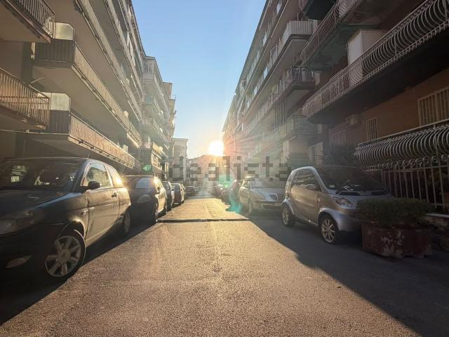 Appartamento in vendita di 108 m² in Via Parmenide, 23