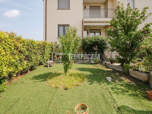 Appartamento in vendita di 108 m² in Via Praga, 3