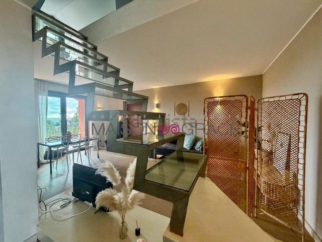 Appartamento in vendita di 108 m² in Via Regina Margherita, 23