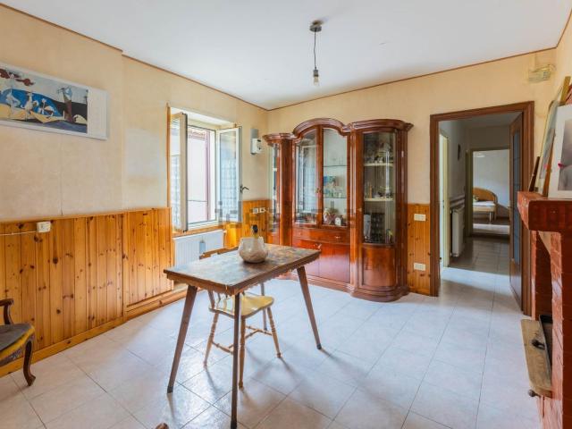 Appartamento in vendita di 108 m² in Via Regina Elena