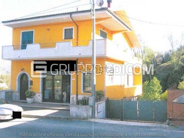 Appartamento in vendita di 108 m² in Via Risorgimento