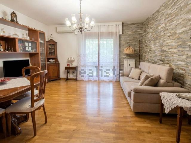 Appartamento in vendita di 108 m² in Via Tiburtina