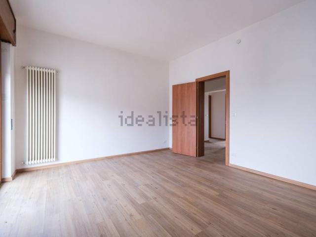 Appartamento in vendita di 108 m² in Via Vincenzo Bellini, 50