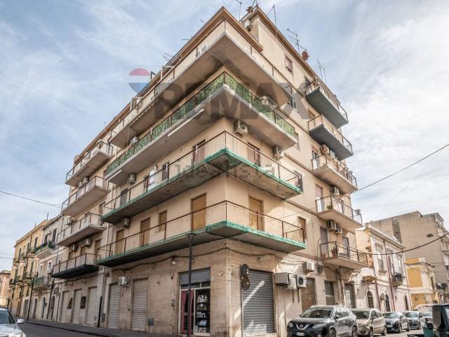 Appartamento in vendita di 108 m² in Via Vincenzo Statella, 20