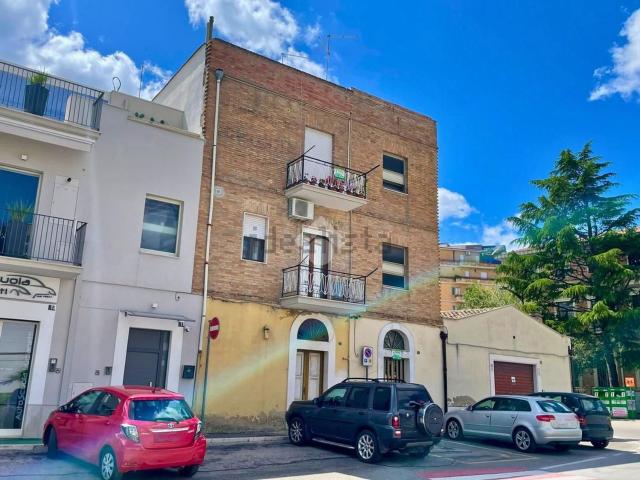 Appartamento in vendita di 108 m² in Viale Aldo Moro, 7