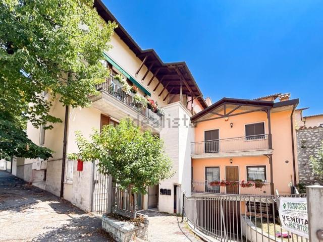 Appartamento in vendita di 108 m² in Viale Duca degli Abruzzi, 28
