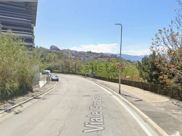Appartamento in vendita di 108 m² in Viale Gran Sasso