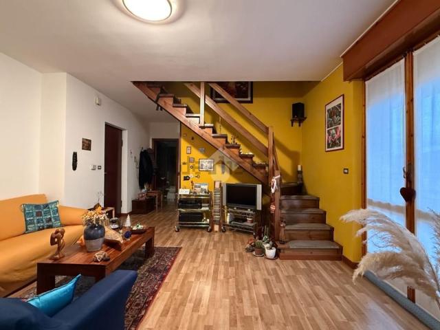 Appartamento in vendita di 108 m² in Viale Italia, 71