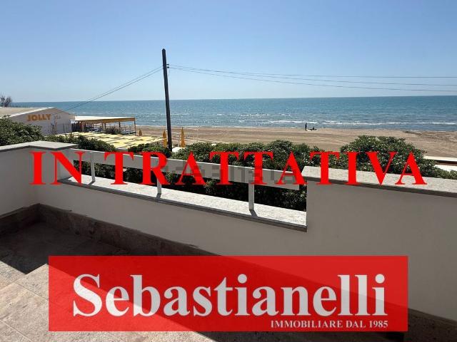Appartamento in vendita di 108 m² in Lungomare Celeste, 19