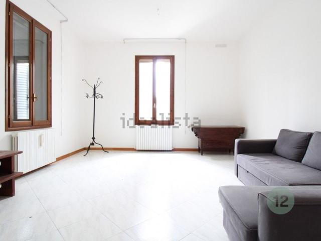 Appartamento in vendita di 109 m² in Via A. Puviani