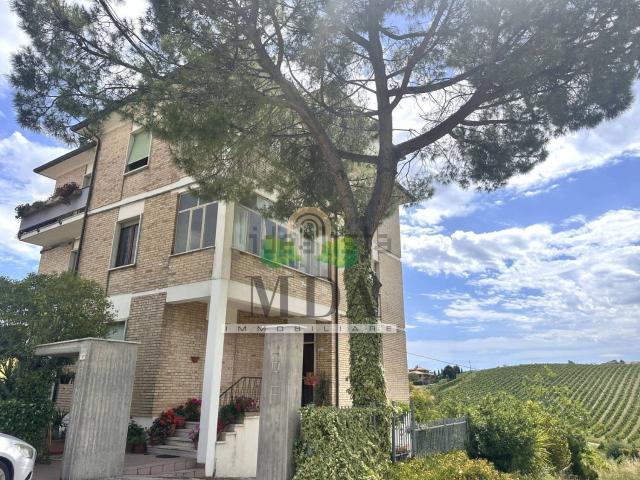 Appartamento in vendita di 109 m² in Via Chiarini, 57