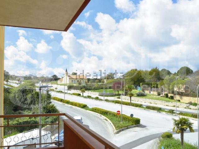 Appartamento in vendita di 109 m² in Via Alcide de Gasperi, 76