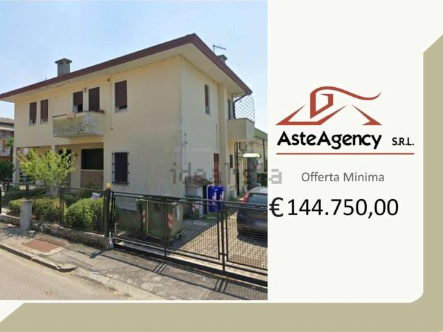 Appartamento in vendita di 109 m² in Via Aldo Moro, 3