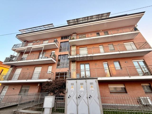 Appartamento in vendita di 109 m² in Via Giuseppe Chiffi, 90