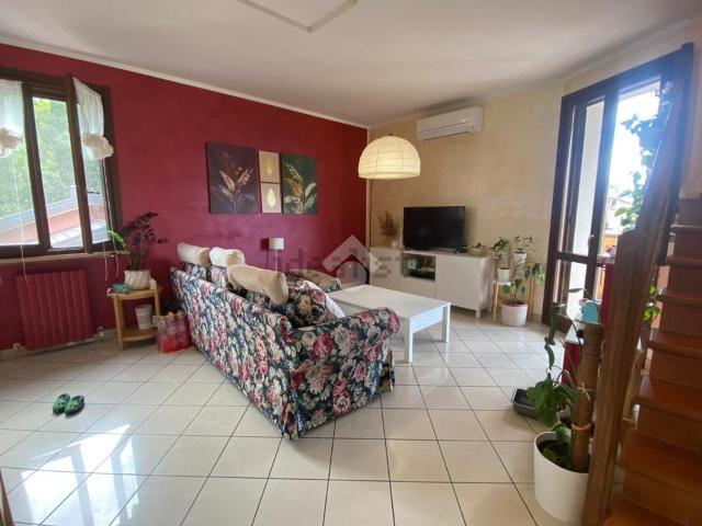 Appartamento in vendita di 109 m² in Via Giambattista Vico, 180
