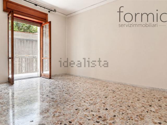 Appartamento in vendita di 109 m² in Via Dalbono