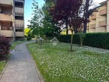 Appartamento in vendita di 109 m² in Via Emilia, 3
