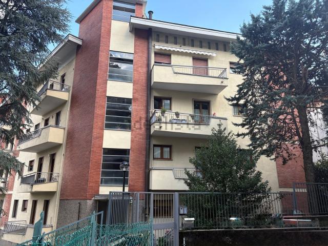 Appartamento in vendita di 109 m² in Via Eleuterio Pagliano, 10