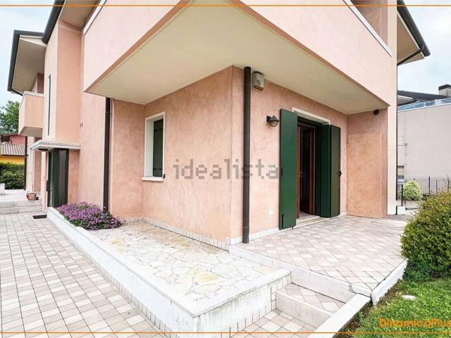 Appartamento in vendita di 109 m² in Via Fornase I° Tronco, 10