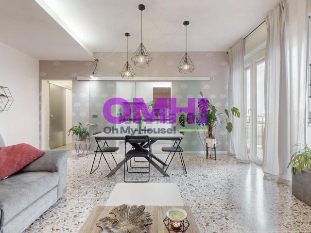 Appartamento in vendita di 109 m² in Via Monsignor Macchi, 38