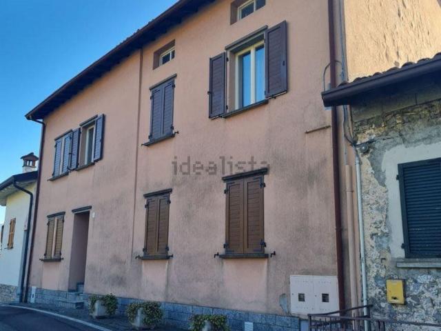 Appartamento in vendita di 109 m² in Via Monte Adamello, 4
