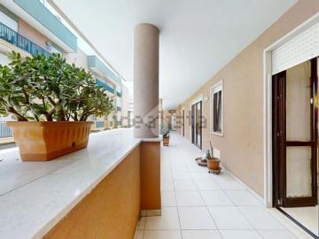Appartamento in vendita di 109 m² in Via Numa Pompilio, 107
