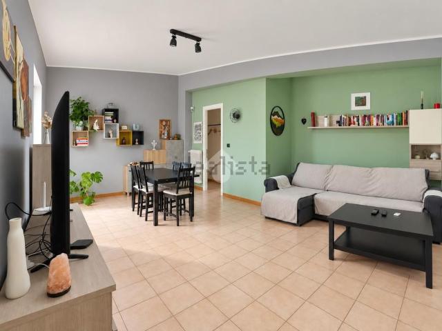 Appartamento in vendita di 109 m² in Via Papa Giovanni XXIII, 27