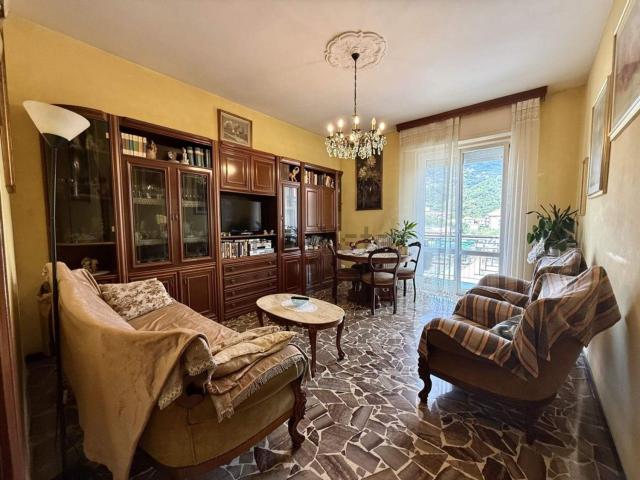 Appartamento in vendita di 109 m² in Via Parma, 388