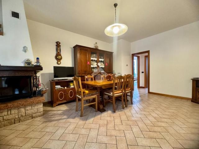 Appartamento in vendita di 109 m² in Via Provinciale le Uso, 32