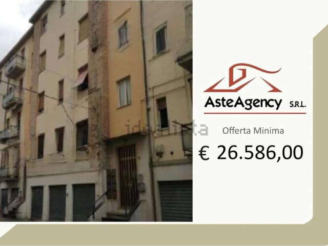 Appartamento in vendita di 109 m² in Via Romualdo Castelli, 48