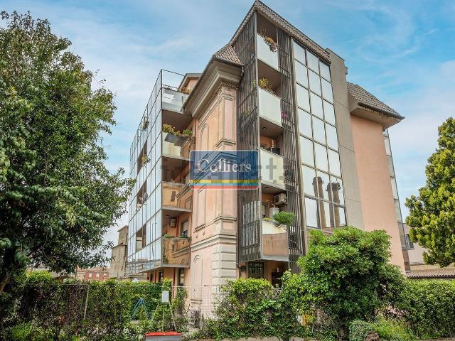 Appartamento in vendita di 109 m² in Via Terme di Traiano