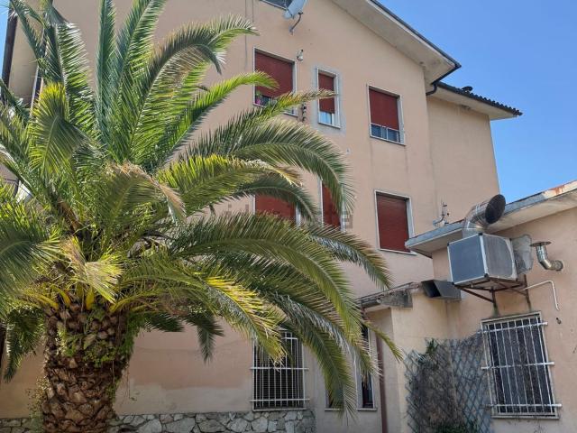 Appartamento in vendita di 109 m² in Via Terni, 36