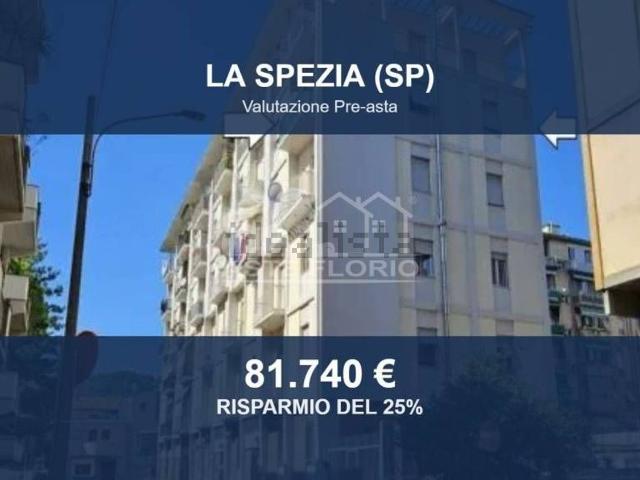 Appartamento in vendita di 109 m² in Via Ugo Foscolo, 128
