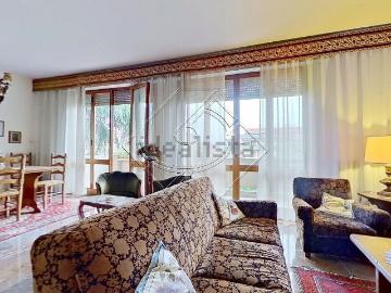 Appartamento in vendita di 109 m² in Via Ulisse Cambi