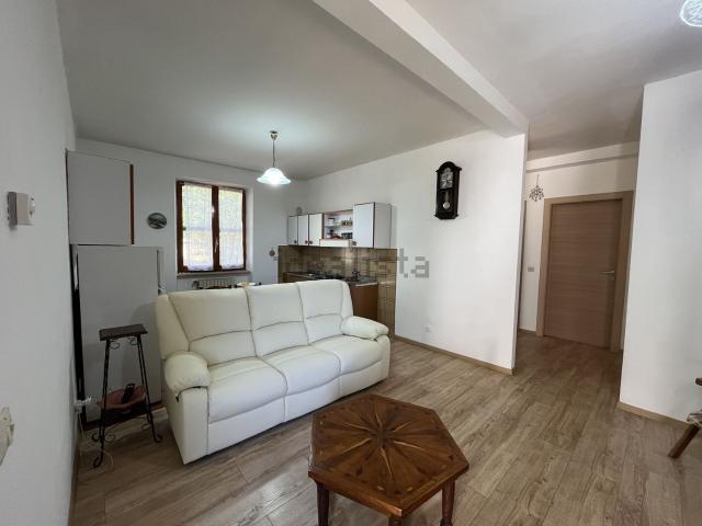Appartamento in vendita di 109 m² in Via Valle Donica