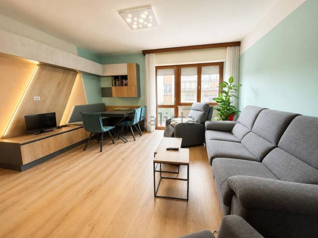 Appartamento in vendita di 109 m² in Via Vittorio Zanon, 45