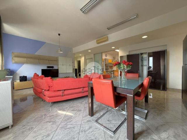 Appartamento in vendita di 109 m² in Viale Italia, 147