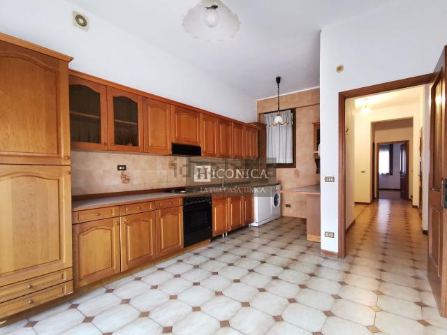 Appartamento in vendita di 109 m² in Piazza Vittoria