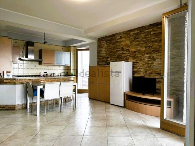 Appartamento in vendita di 110 m² in Piazzale della Stazione, 17